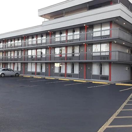 Clarion Pointe University/Expo Louisville Exterior photo